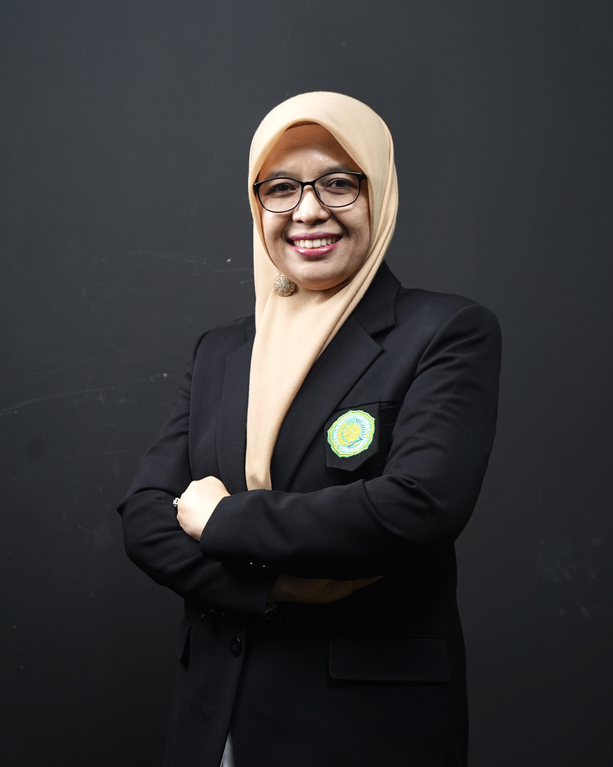 Dr. Dhesi Ari Astuti, S.SiT., M.Kes