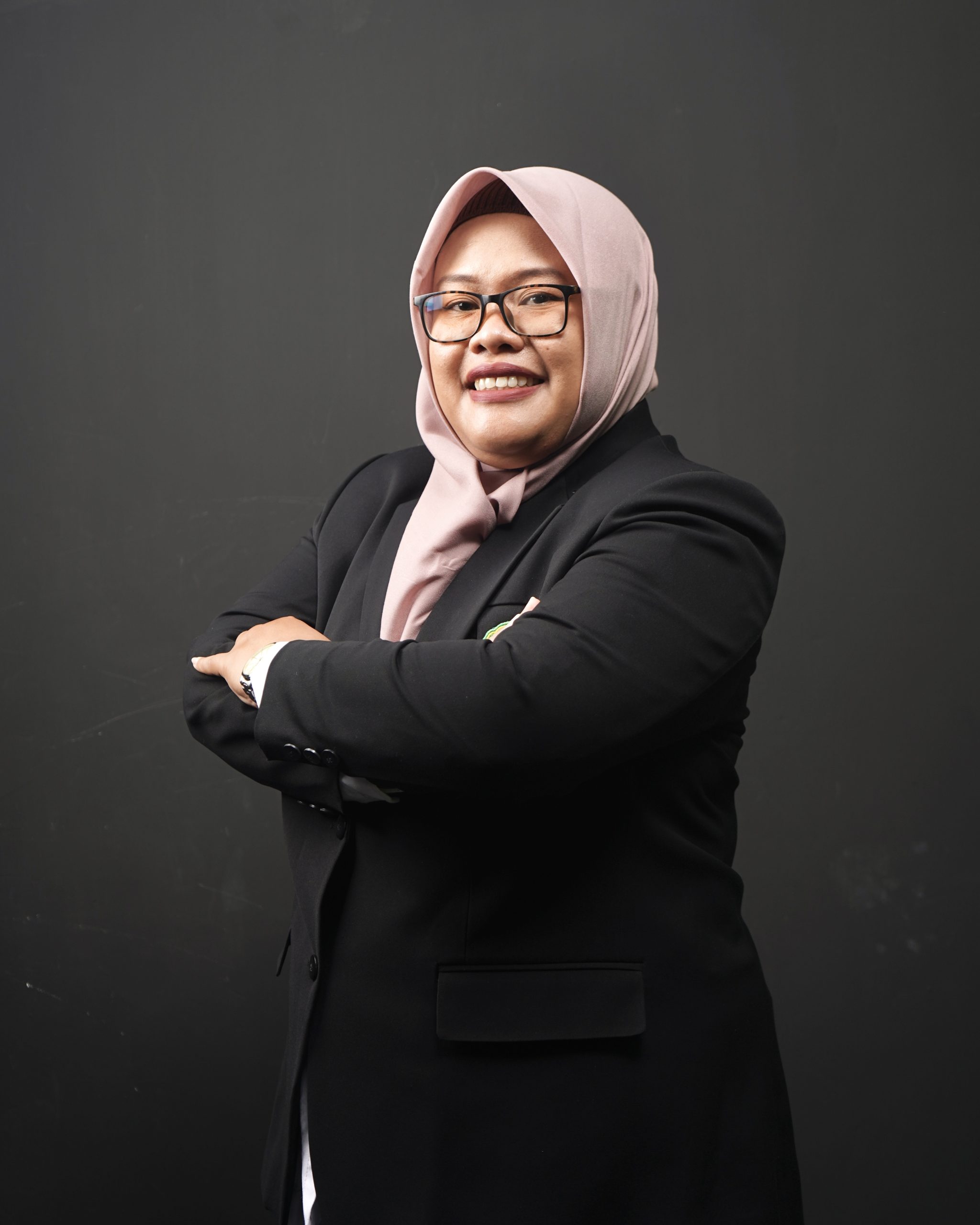 Menik Sri Daryanti, S.ST., M.Kes