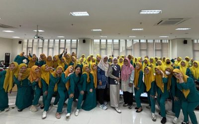 Praktisi Mengajar Hadirkan Edukasi Pijat Bayi-Balita dengan Masalah bagi Mahasiswa Kebidanan UNISA Yogyakarta